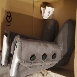 UGG Bailey Button Triplet Boots